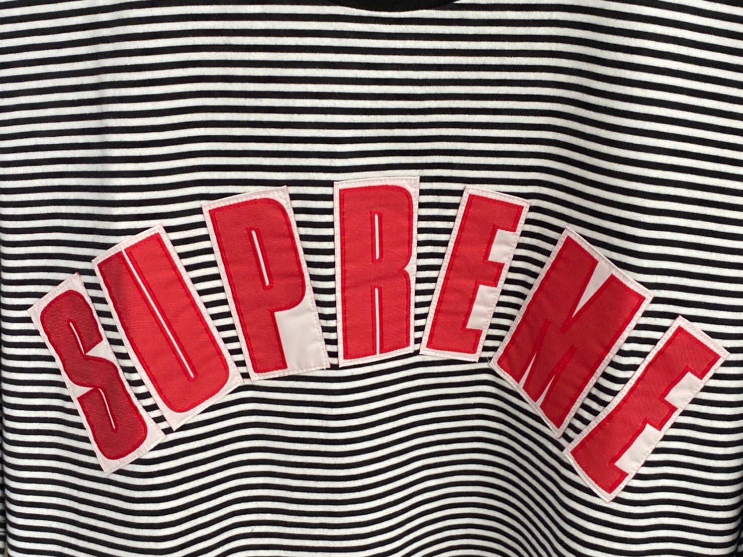 supreme Arc Applique S/S Top