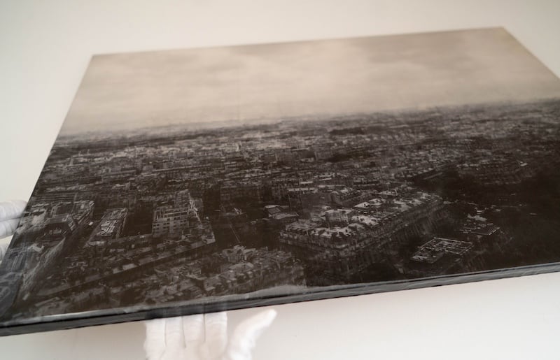 Paris / パリのモノクロ現代アート作品 絵画販売 | TOMOYA GALLERY STORE