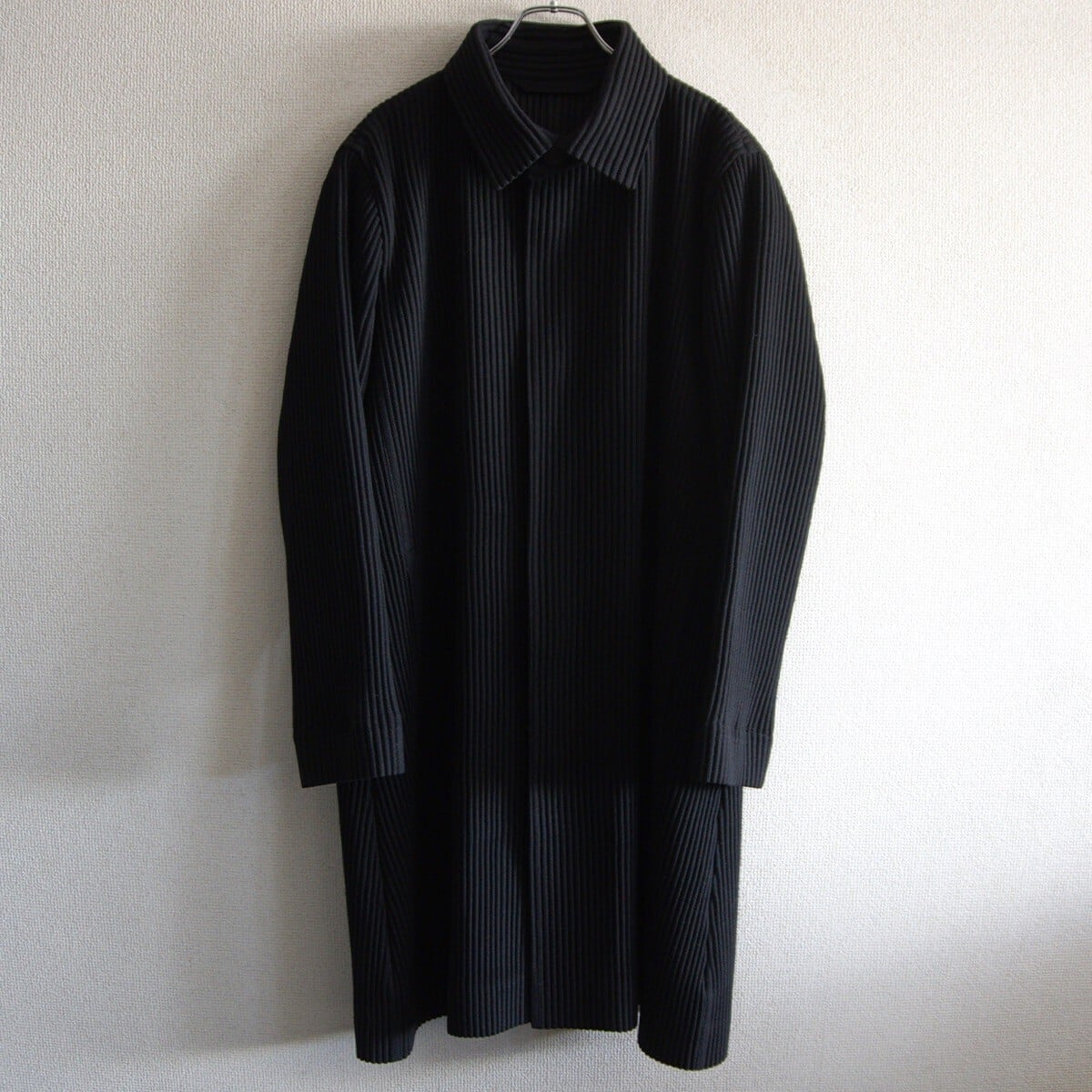 HOMME PLISSE ISSEY MIYAKE プリーツ コート 黒 美品】 HOMME PLISSE ISSEY MIYAKE【プリーツ コート】2 ブラック