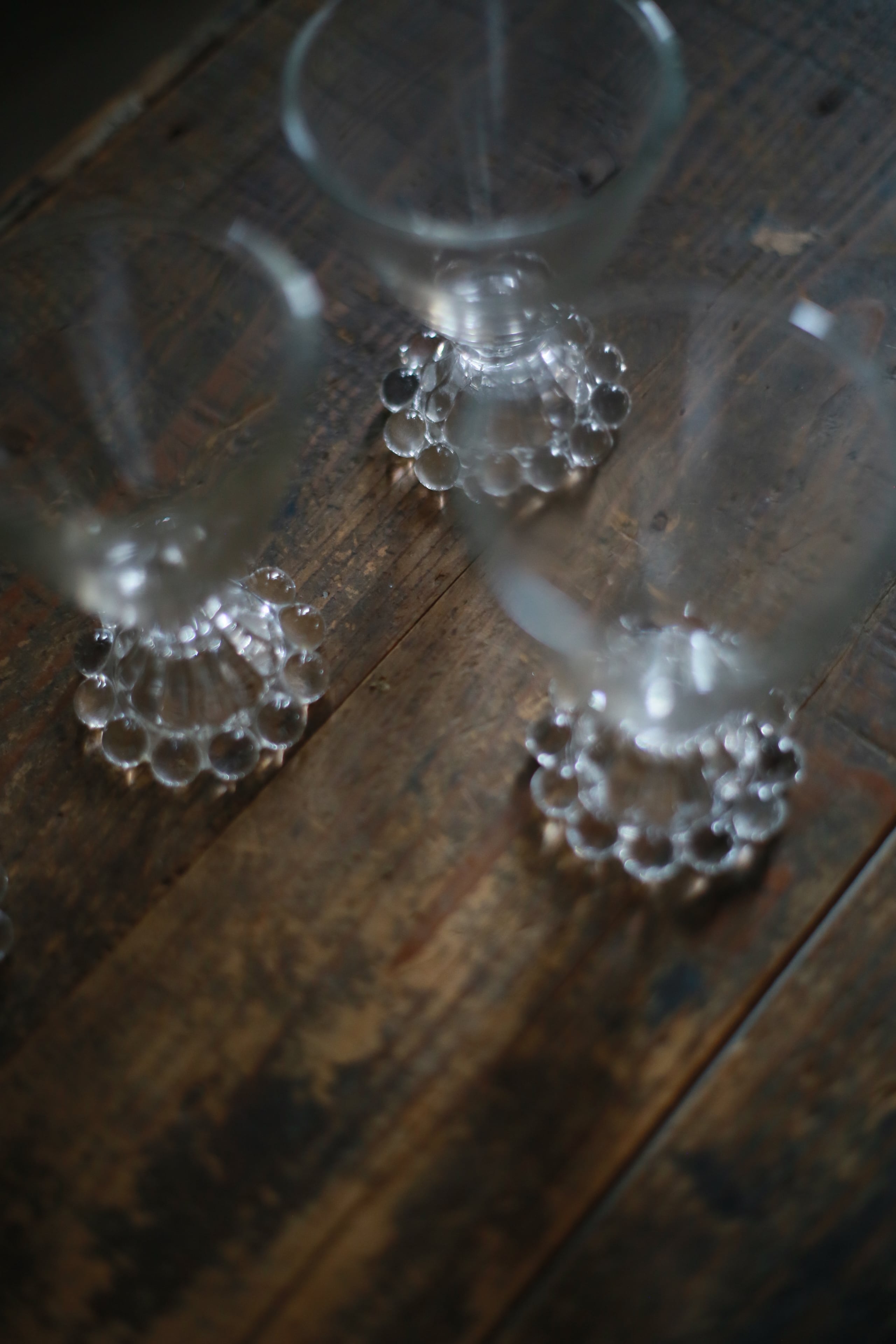 古い米国の脚付きグラス