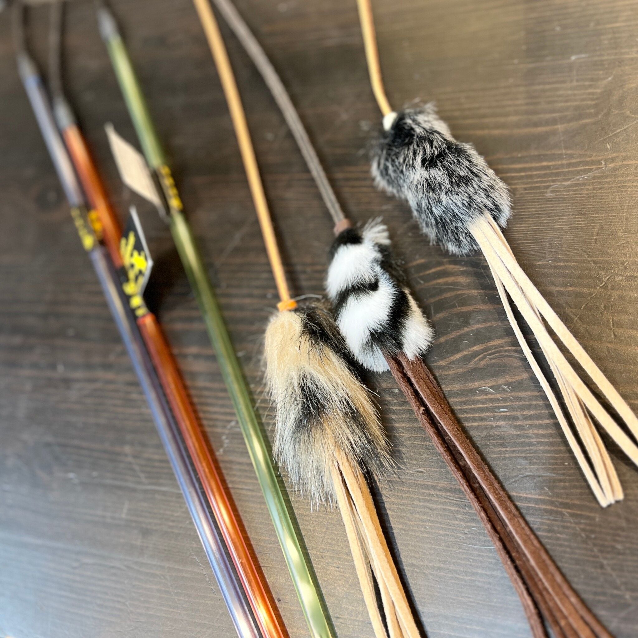 レザーバウンサー／1本】猫じゃらし,レザー素材でワイルドに遊んでも