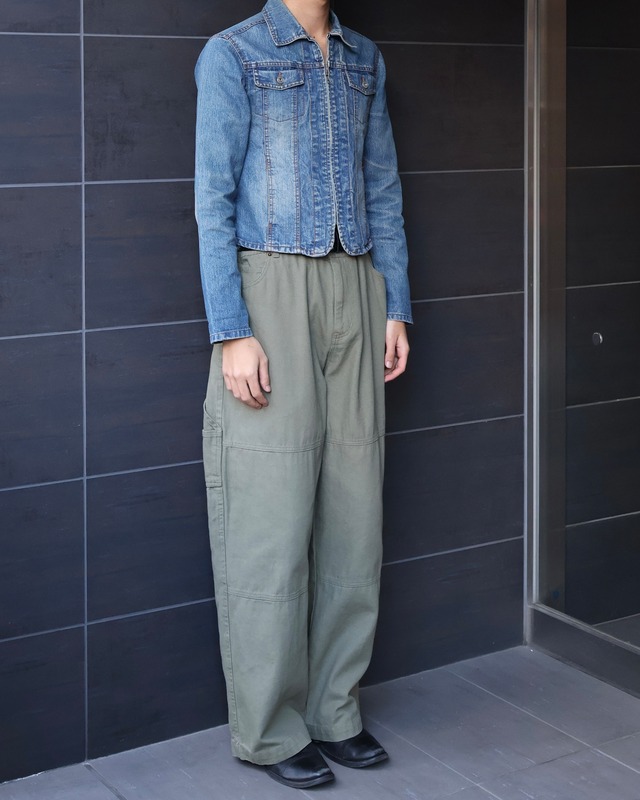 Short length zip-up denim jacket
