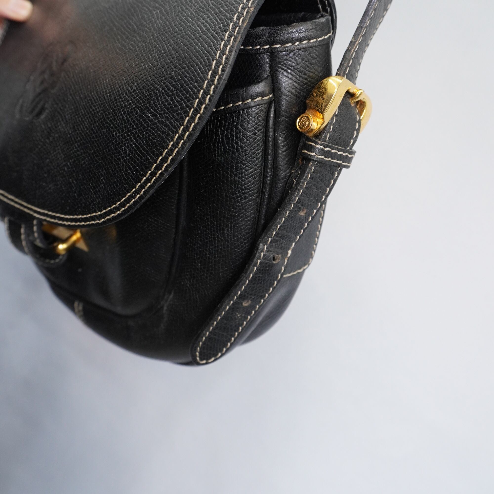 LOEWE】ロエベ vintage アナグラムエンボスラウンドショルダーバッグ