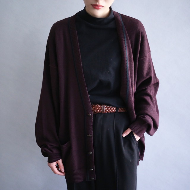 one point embroidery and 2-tone line design 5b loose silhouette cardigan（made in italy）