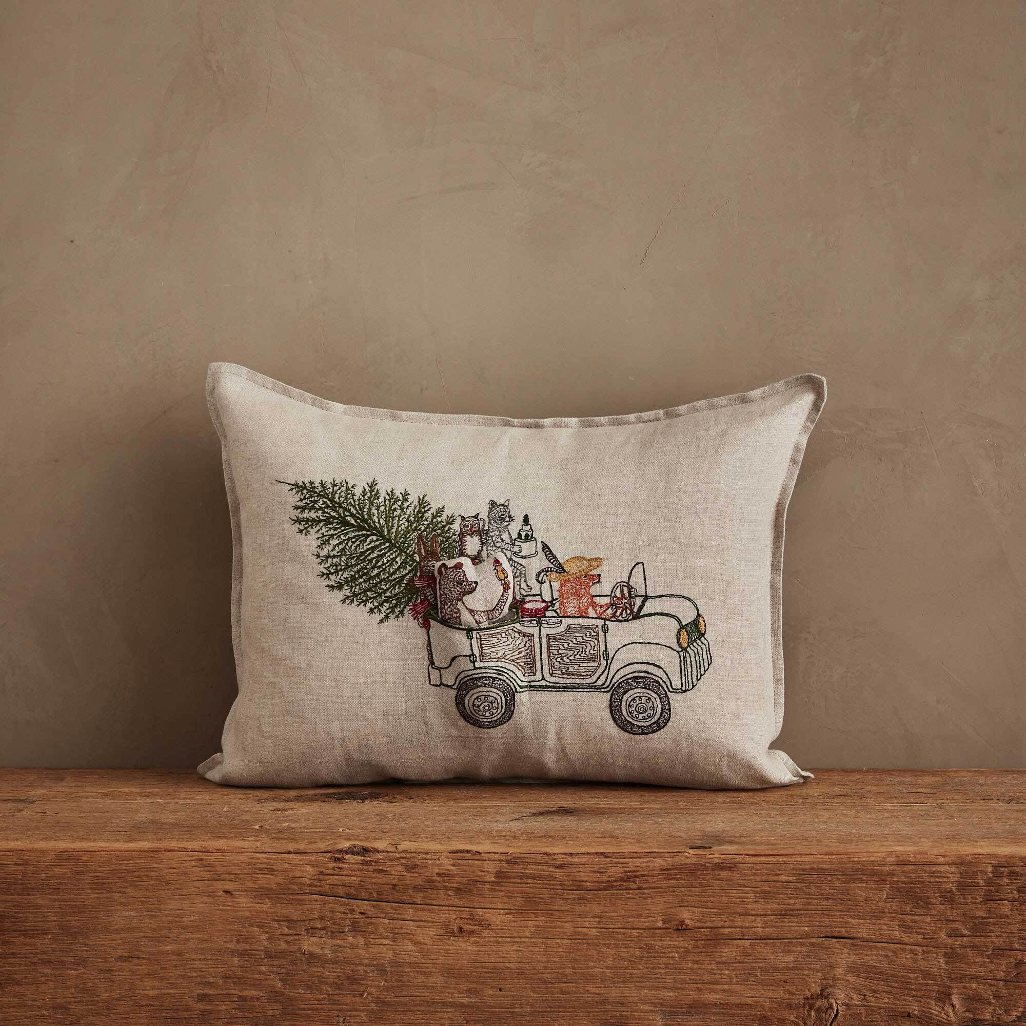 【CORAL & TUSK(コーラルアンドタスク)】Christmas Tree Car Pocket Pillow