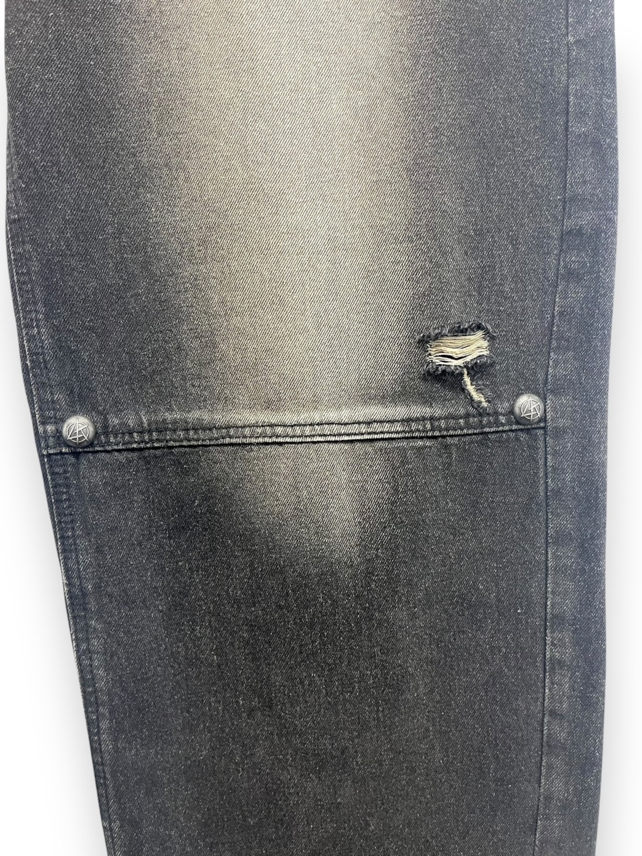 【LOVE KILLER】studs plate damage denim pants