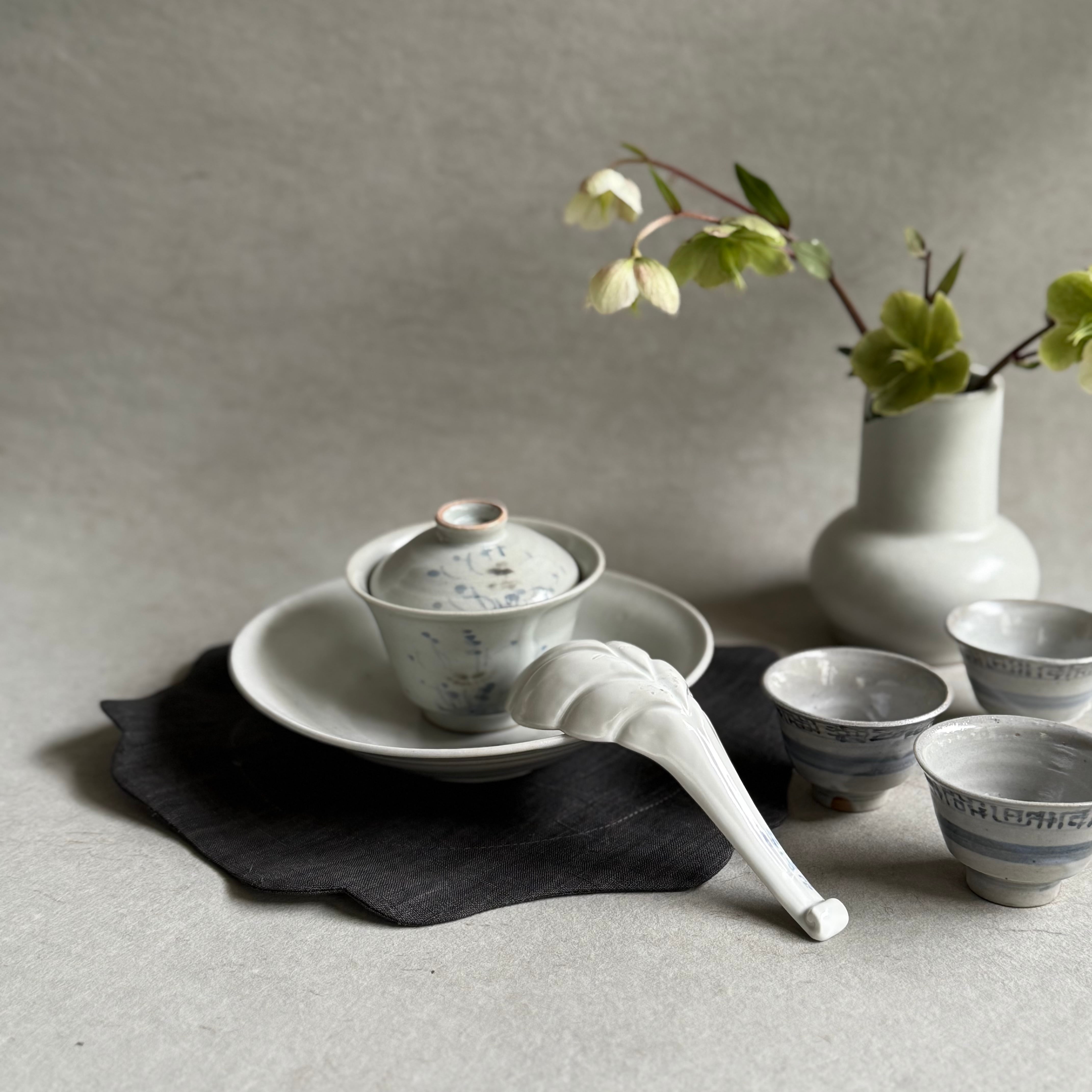 豊増一雄 白瓷散蓮華（中）蓮 | gallery 一白