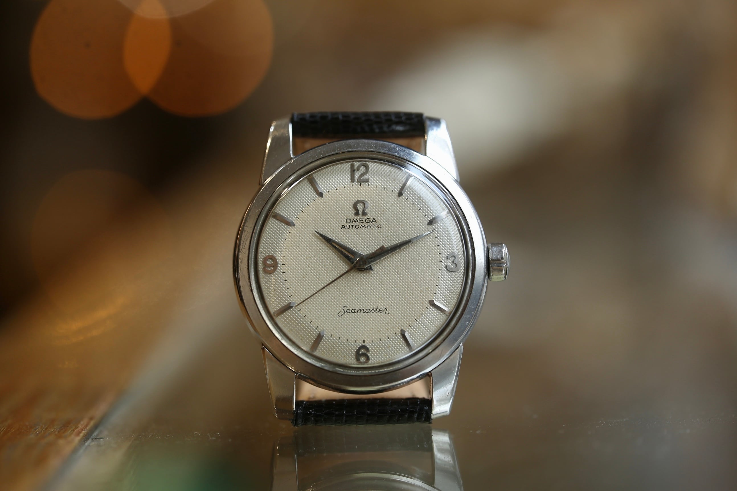 【OMEGA】 1955年製 オメガ シーマスター 第三世代 2トーン×ハニカムダイヤル 自動巻き / Vintagewatch /  Seamaster / Cal.501 | アンティーク・ビンテージ時計修理・販売 WhiteKings(ホワイトキングス) powered by  BASE