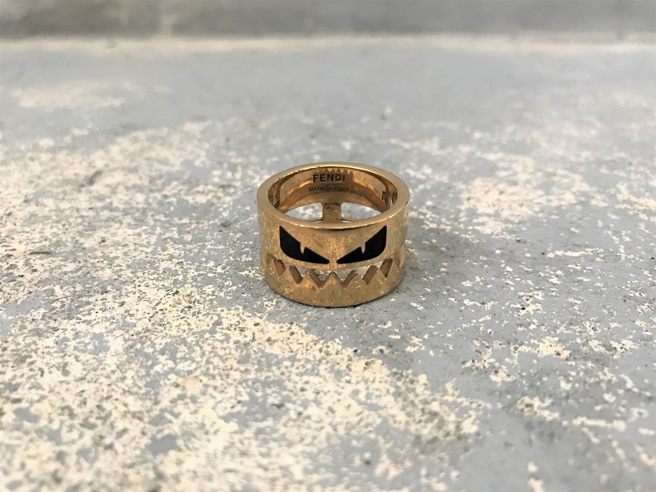 FENDI BUGS MONSTER Gold Plated ring