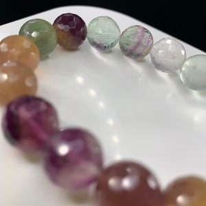 b146 128面体グラデーションフローライトブレスレット