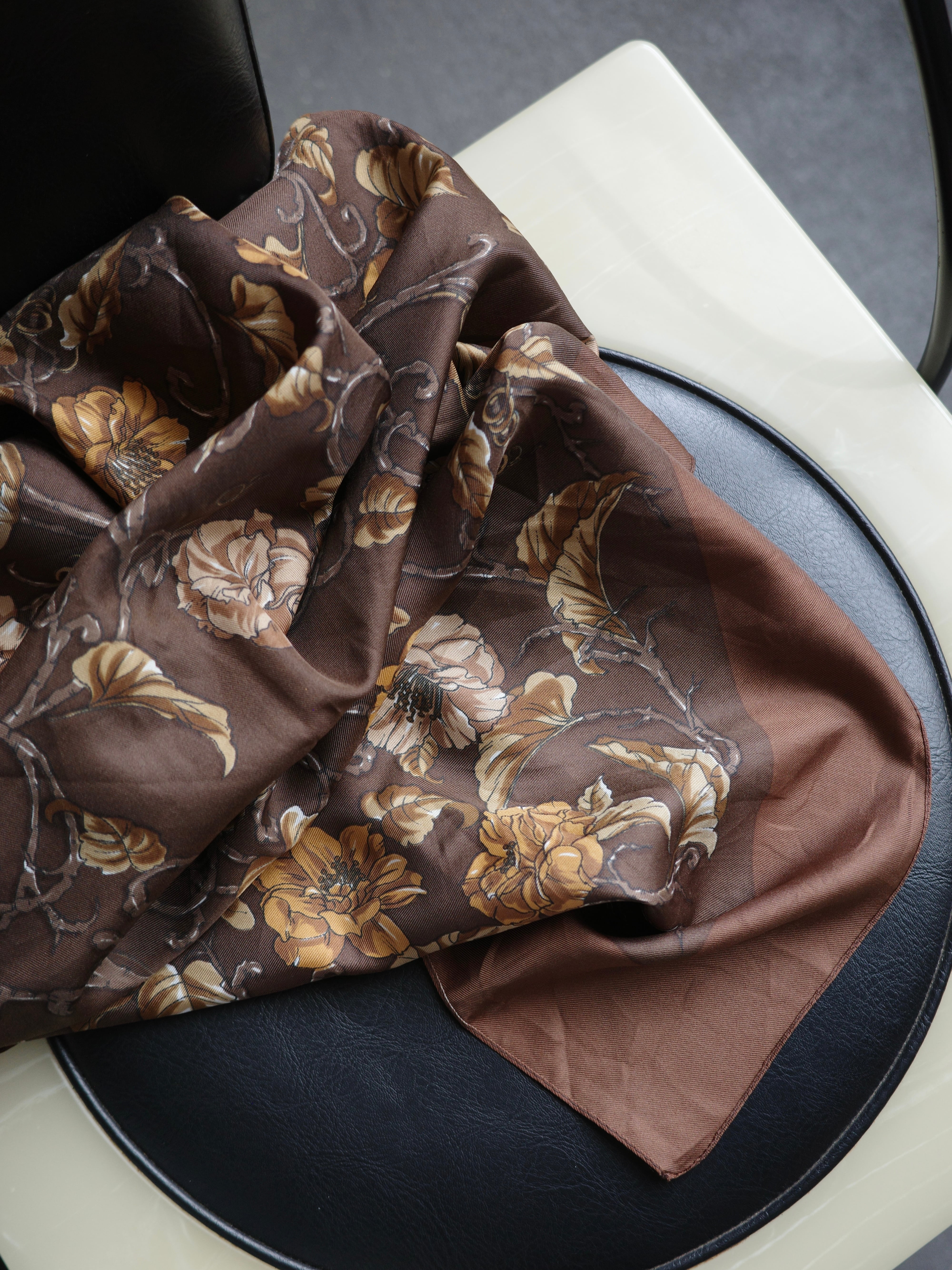 <vintage>brown flower scarf