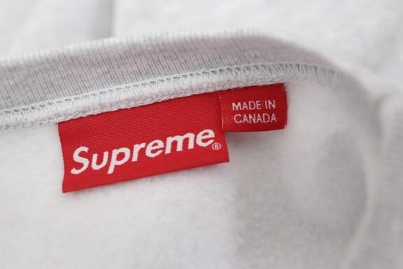 20SS Supreme UNDERLINE CREWNECK ASH GREY SMALL 110JD5835 20SS Supreme UNDERLINE CREWNECK ASH GREY SMALL 110JD5835