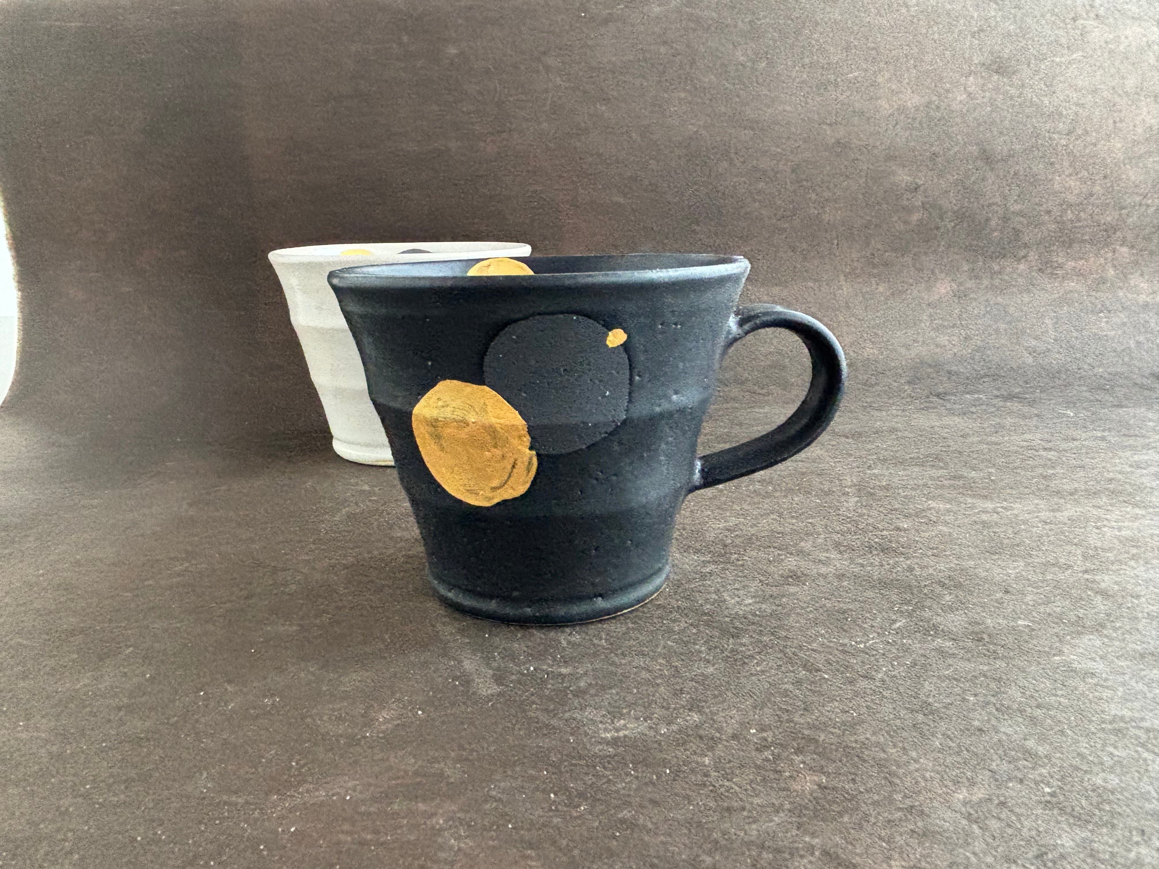 金彩お月マグカップ　白と黒