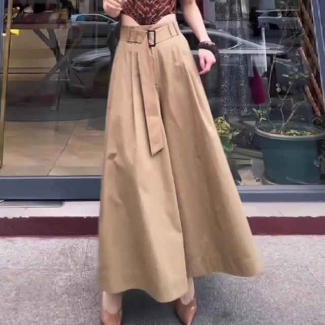 【送料無料】 ロングスカート 秋 オールシーズン シーズンレス マキシ丈 フレア Aライン ハイウエスト ベルト かわいい 大人可愛い きれいめ シンプル カジュアル 大人 上品 おしゃれ お洒落 レトロ こなれ感 コンサバ系 ラフ とろみ感 抜け感 エレガント レディライク 無地 20代 30代 40代 レディース 女性用 ママ服 デート お出かけ お呼ばれ 休日 アウトドア お茶会 女子会 授業参観 誕生日会 着回し 普段使い ファッション コーデ スタイル 楽ちん 美脚 脚長 定番 着痩せ 垢抜け