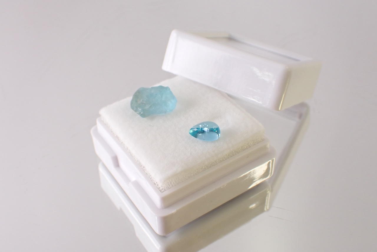 【原石セット】アパタイト　0.57ct/2.62ct　[D6-120]