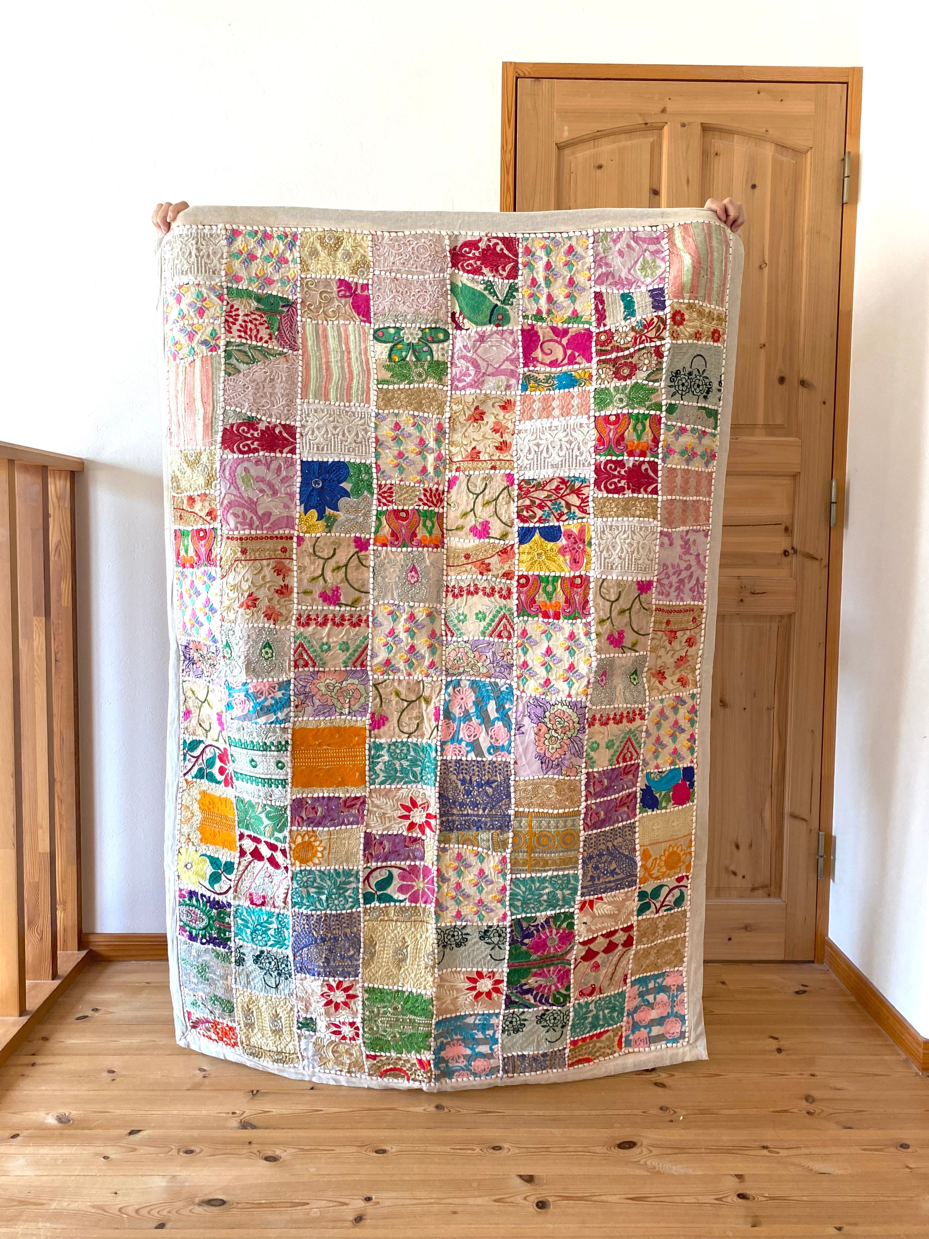 受注ご予約】/ザリ刺繍タペストリーラグ | PAY ID