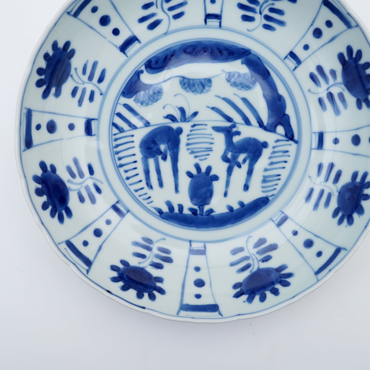 染付芙蓉手双鹿図7寸輪花深皿 | 福珠窯ファクトリーショップ