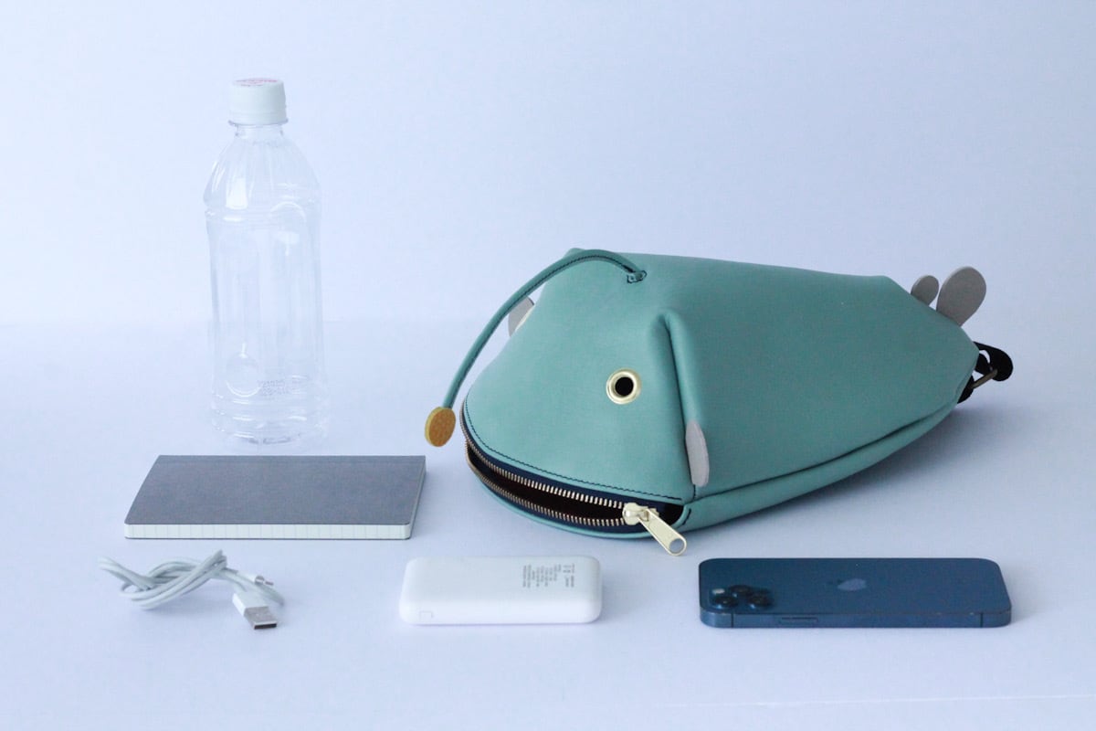 かばんばか　チョウチンアンコウ　ショルダーバッグ　ボディバッグ かばんばか チョウチンアンコウ ショルダーバッグ ボディバッグ