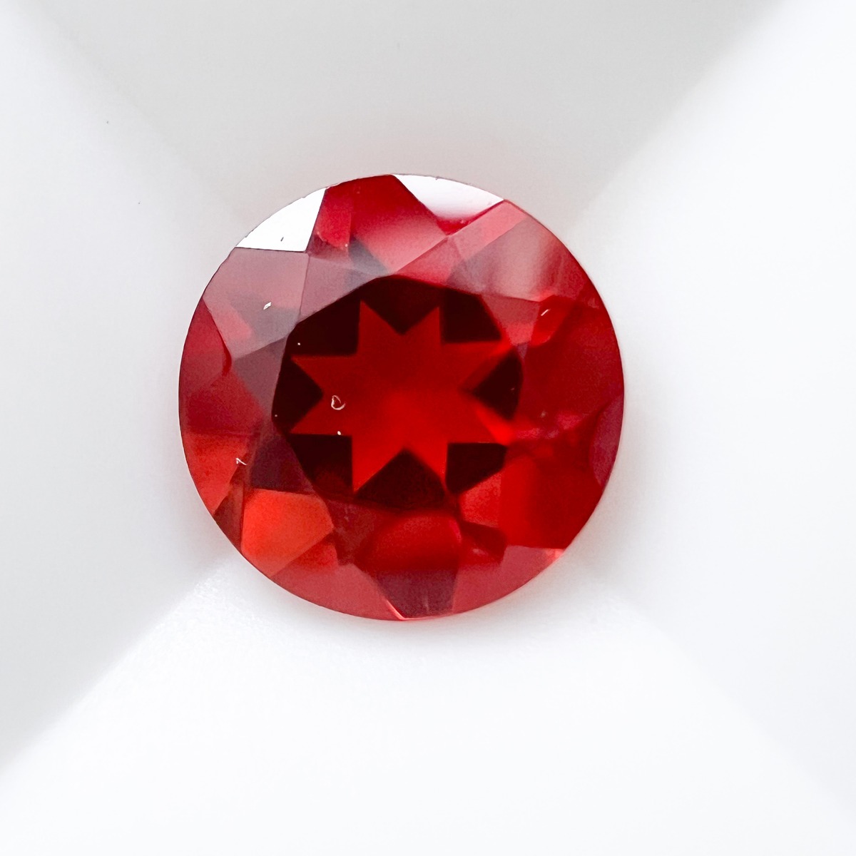 アンデシン 約5mm ラウンド ロットから1pcs ※通常照射処理 鈴木屋