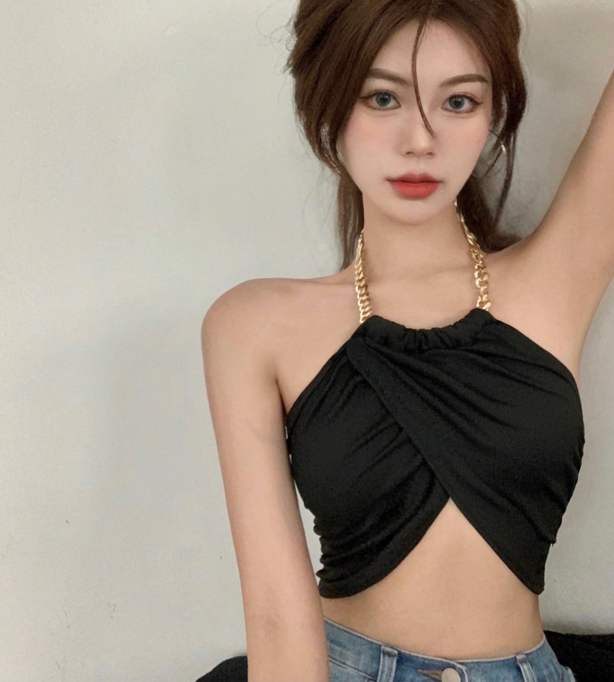 チェーン ホルターサマーブラックトップス 夏物 ヨーロピアン ブラックストロベリース37084497986