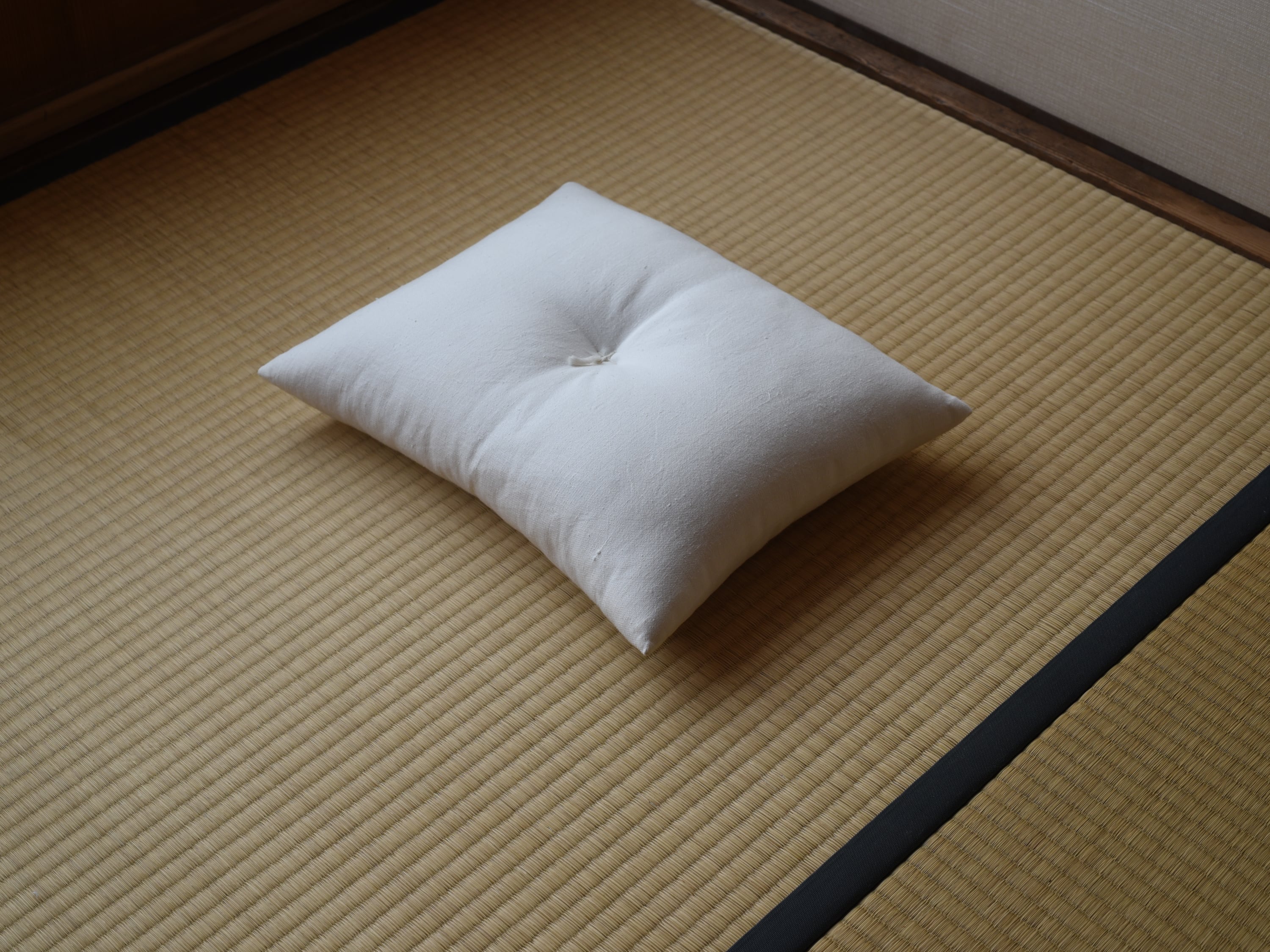 御茶屋跡オリジナル | 白い座布団(小) | 御茶屋跡 御茶屋跡オリジナル | 白い座布団(小) | 御茶屋跡