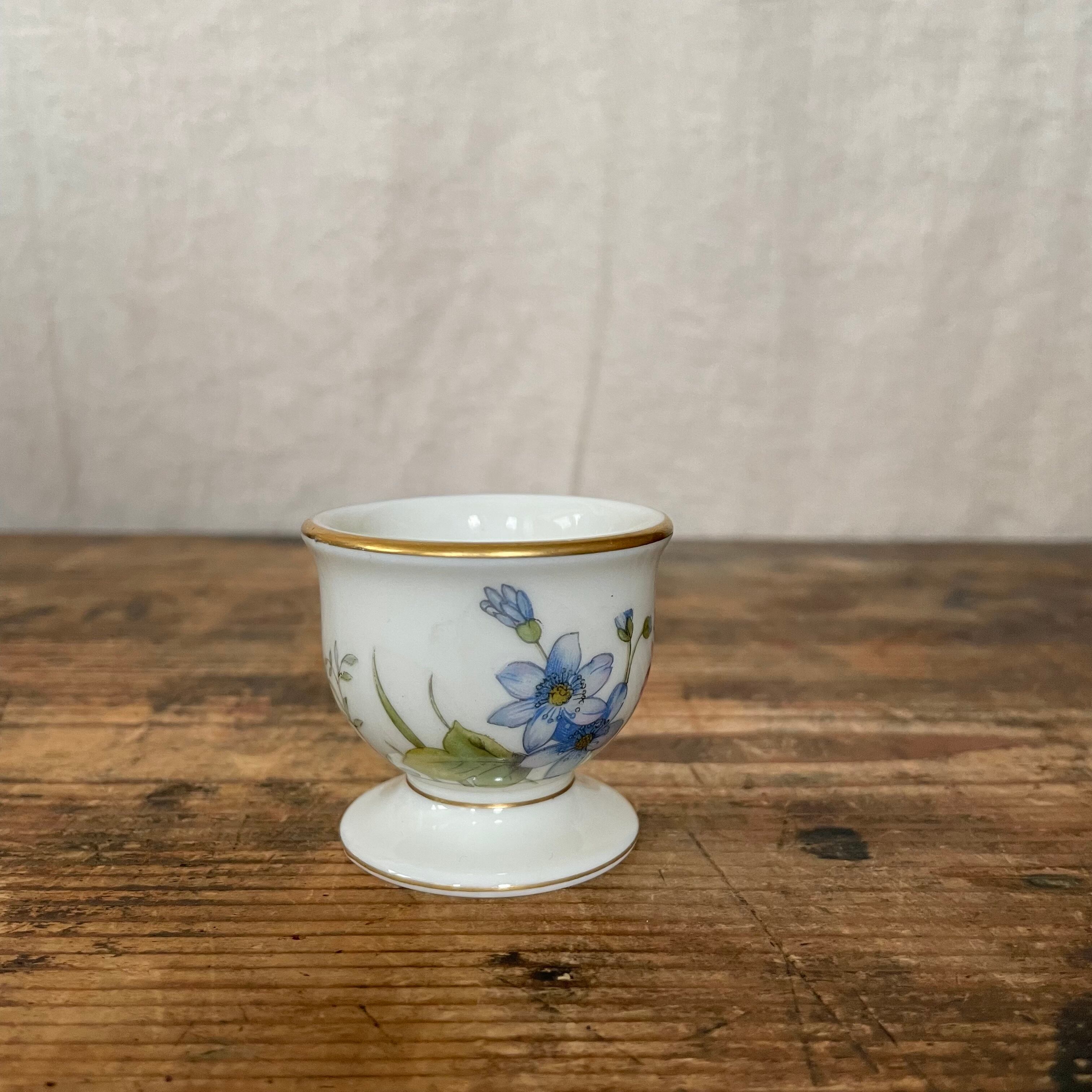 花模様のエッグスタンド | tsuitachi craft&brocante