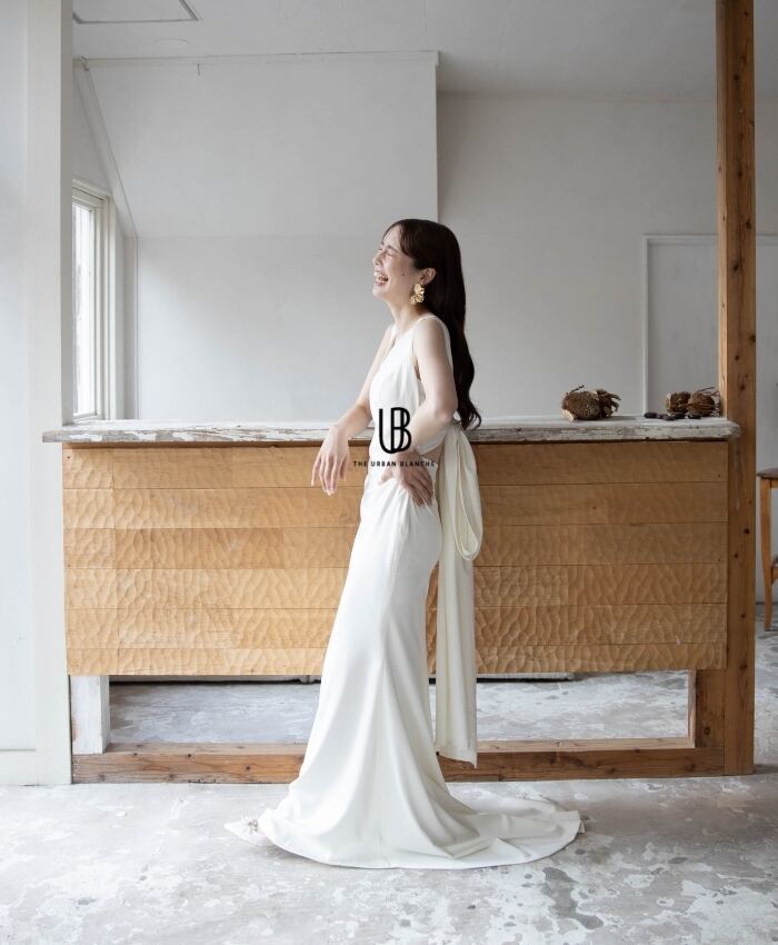 THE URBAN BLANCHE ORIGINAL 】ウエディングドレス Vネック スレンダー