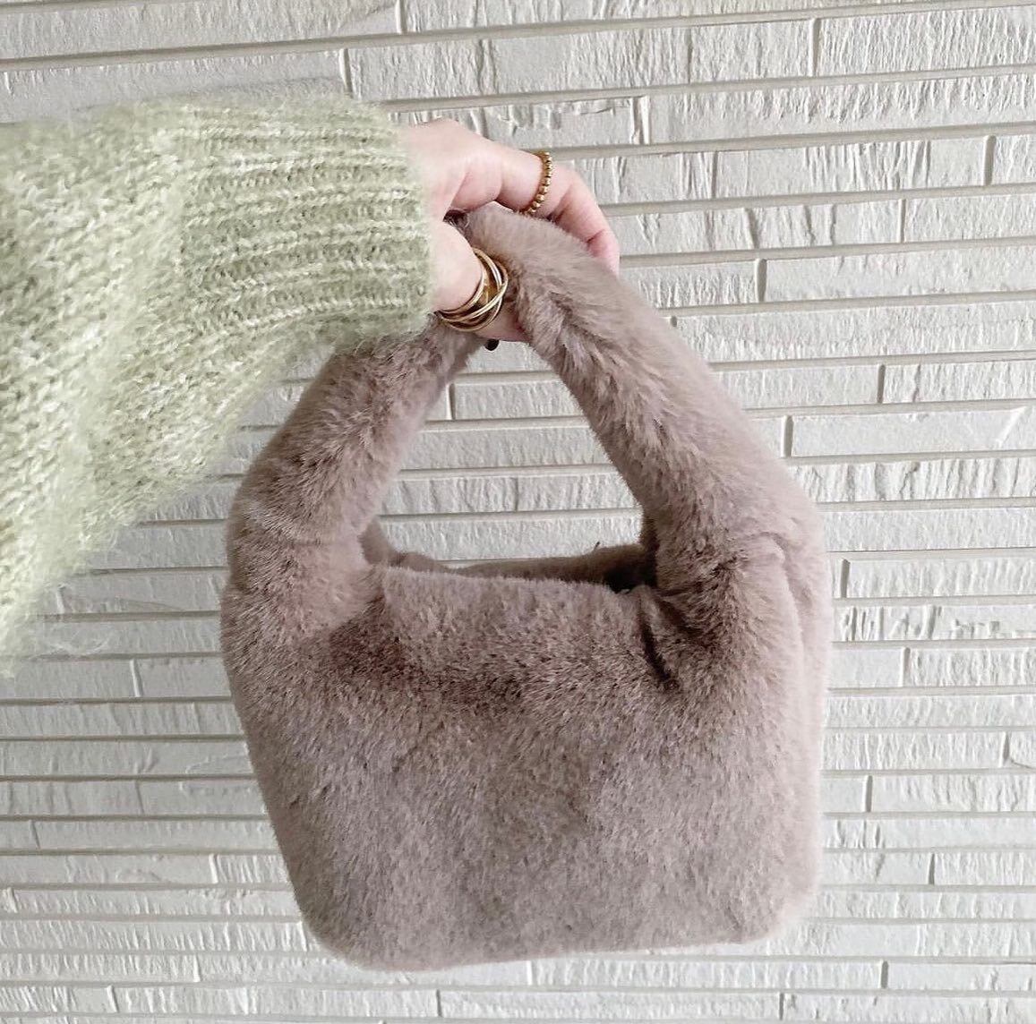 7color / フェイクファーショルダーバッグ