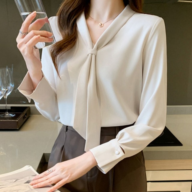 ボウタイVネックブラウス（2color） A1097