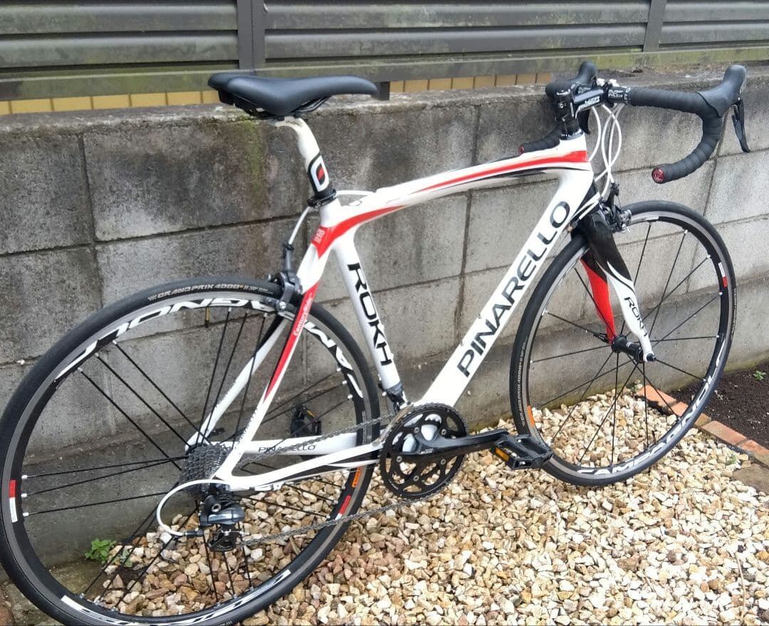 【走行1km未満！ほぼ新品屋内保管】PINARELLO ロードバイク サイズ56 走行1km未満！ほぼ新品屋内保管】PINARELLO ロードバイク サイズ56