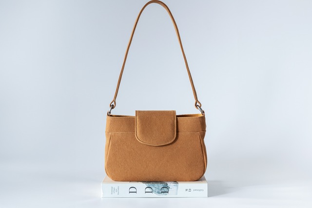 Une femme ユヌファム