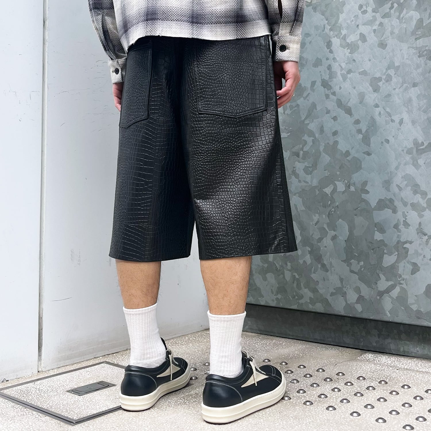 askyurself レザーショーツ ASKYURSELF / CROC LEATHER BAGGY SHORTS | HOLICK