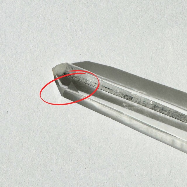 ヒマラヤ水晶　マカルー産【暗号　ピラミッド】