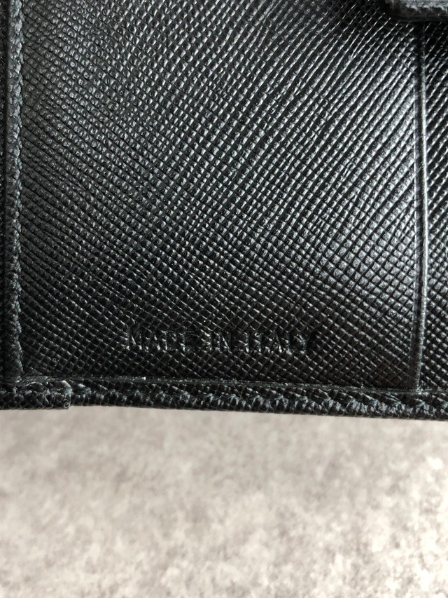 PRADA プラダ 財布 ブラック トライアングルロゴ サフィアーノレザー 2つ折り M523A vintage ヴィンテージ オールド 3px45p