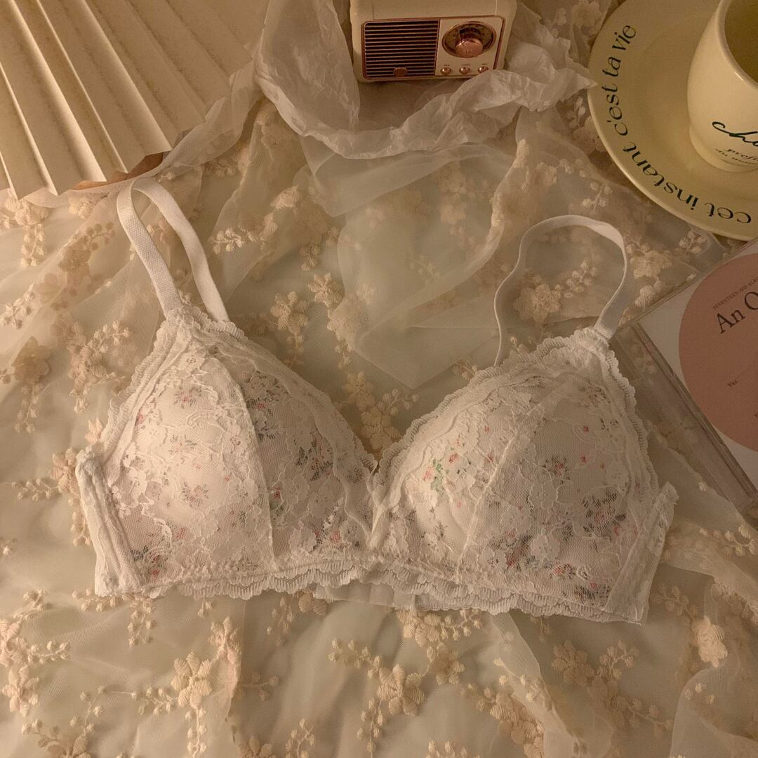 シンプルだから色っぽさが引き立つ♪ レース フラワー ブラジャー