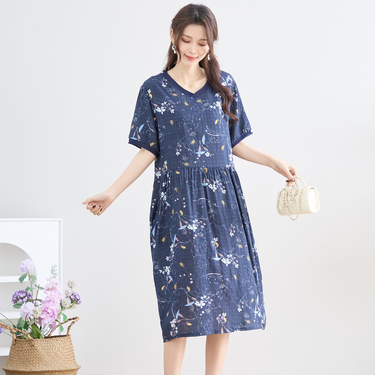 TRUBE Vネックコットンプリントワンピース【M~L】ネイビー