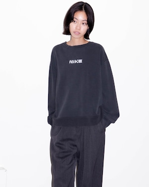 2000s NIKE - embroidered logo sweatshirt