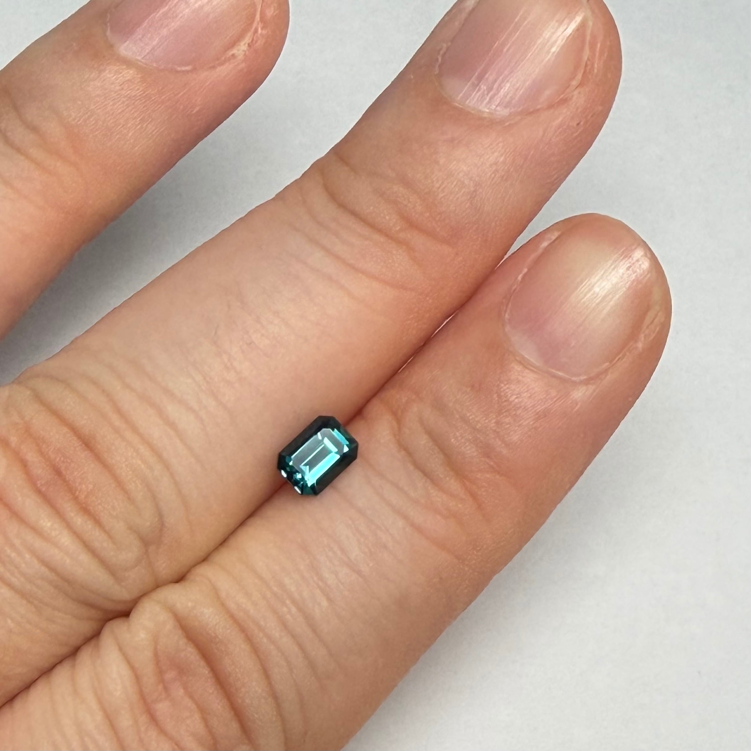 高品質　インディゴライトトルマリン