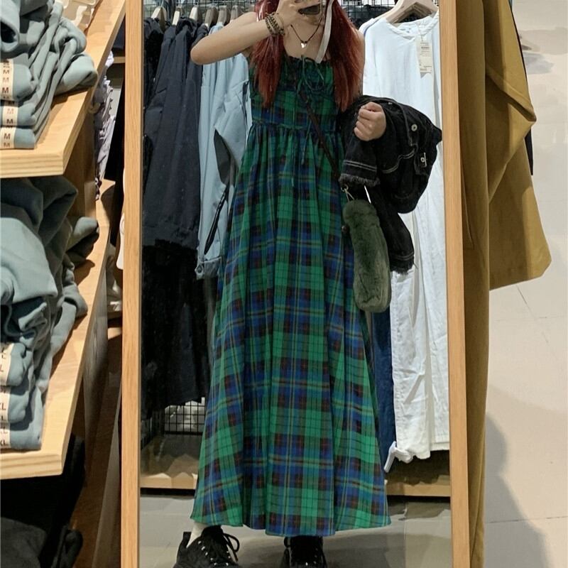 ワンピース レディース キャミソールワンピース S M L キャミワンピ ロング丈 シャーリング チェック柄 フレア 切り替え ゆったり かわいい 大人可愛い きれいめ カジュアル エレガント シック おしゃれ お洒落 綺麗 おとな ナチュラル ラフ リラックス ガーリー 抜け感 花柄 小花柄 フラワー ボタニカル デート お出かけ 女子会 休日 散歩 リゾート 旅行 海 散歩 夏 韓国 韓国系 普段使い 着回し ファッション コーデ 重ね着 モテ グリーン 10代 20代 30代 40代 送料無料