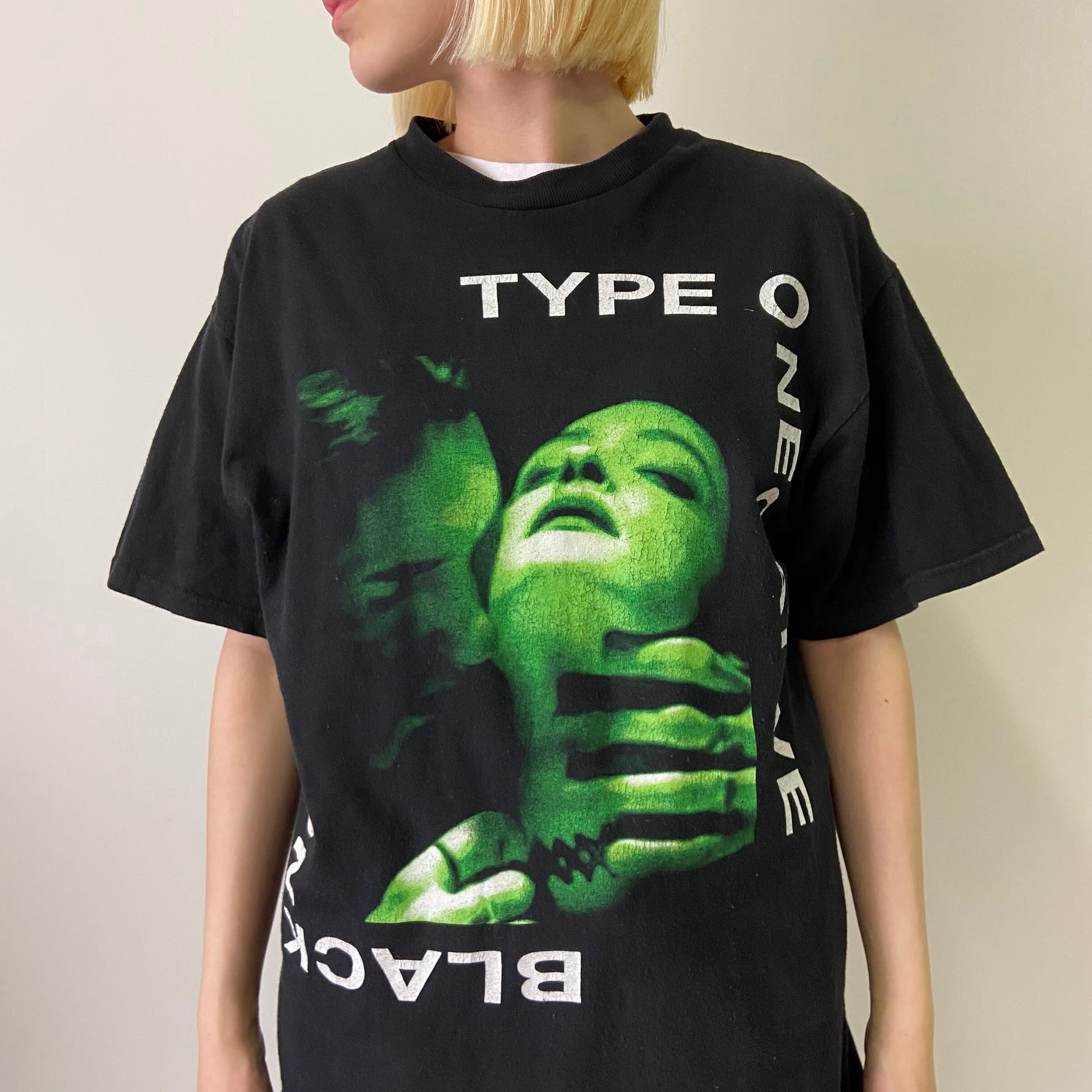 00年代 Type O Negative タイプ・オー・ネガティヴ ヘビメタ フォトプリントTシャツ メンズM 古着 00s ヴィンテージ ビンテージ  両面プリント バンドTシャツ ブラック 黒色【Tシャツ】【GSS07】【HA10】【23T】【FSS2308-30】 cave 古着屋【公式】古着 通販サイト