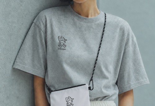 cheekyチワワ　ワンポイント刺繍Tシャツ
