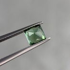 グリーントルマリン ラディアントカット 5.7x5.7x4.2mm, 0.97ct, ナミビア産