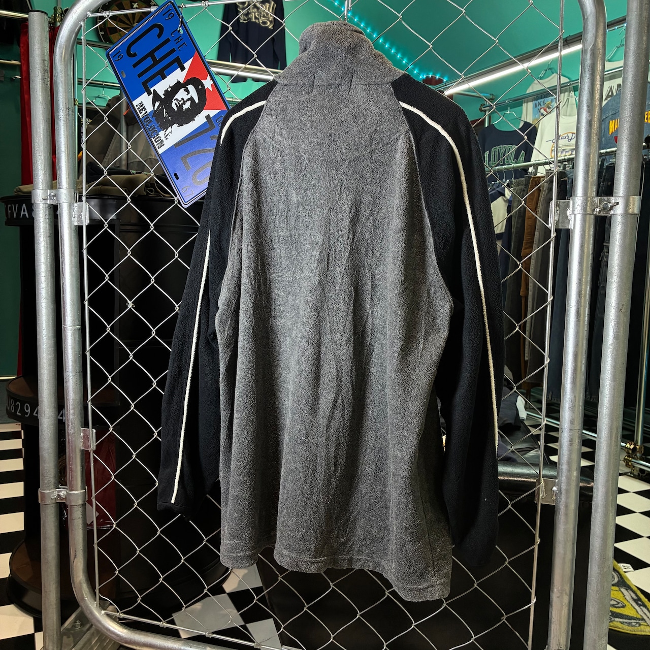 bitch skateboards フリースジャケット 黒グレー ビッチ