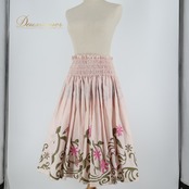 フラダンス 衣装 パウスカート エムエムジェイ ピンク系 日本製 シングル 花柄 可愛い 華やか 明るい ふわふわ 薄ピンク グリーン系 フラ ダンス ハワイアン アロハ ハワイアンプリント レッスン 練習 軽い