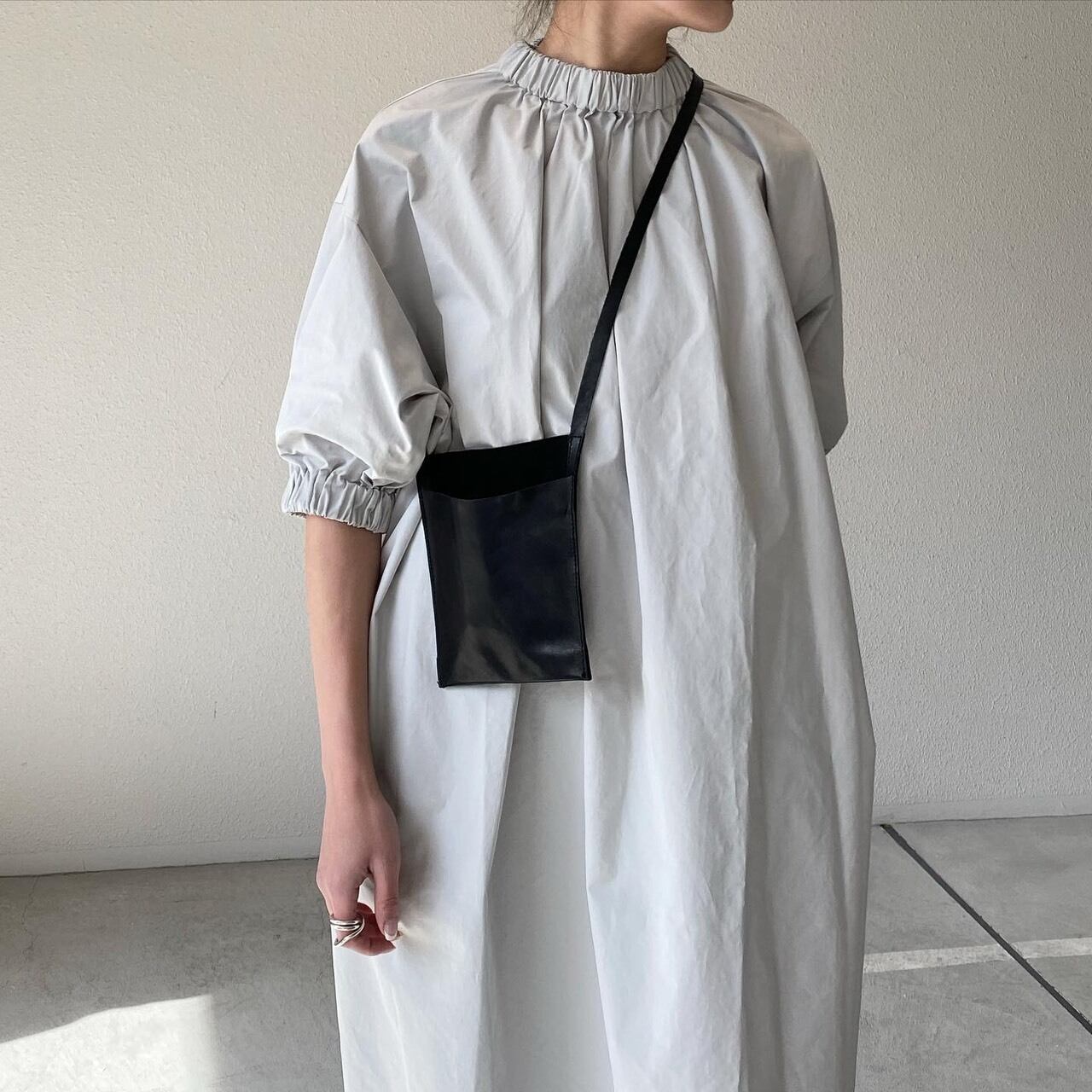 Ku Um Tomo 2wayゴムギャザーワンピース ライトグレー Ku Um