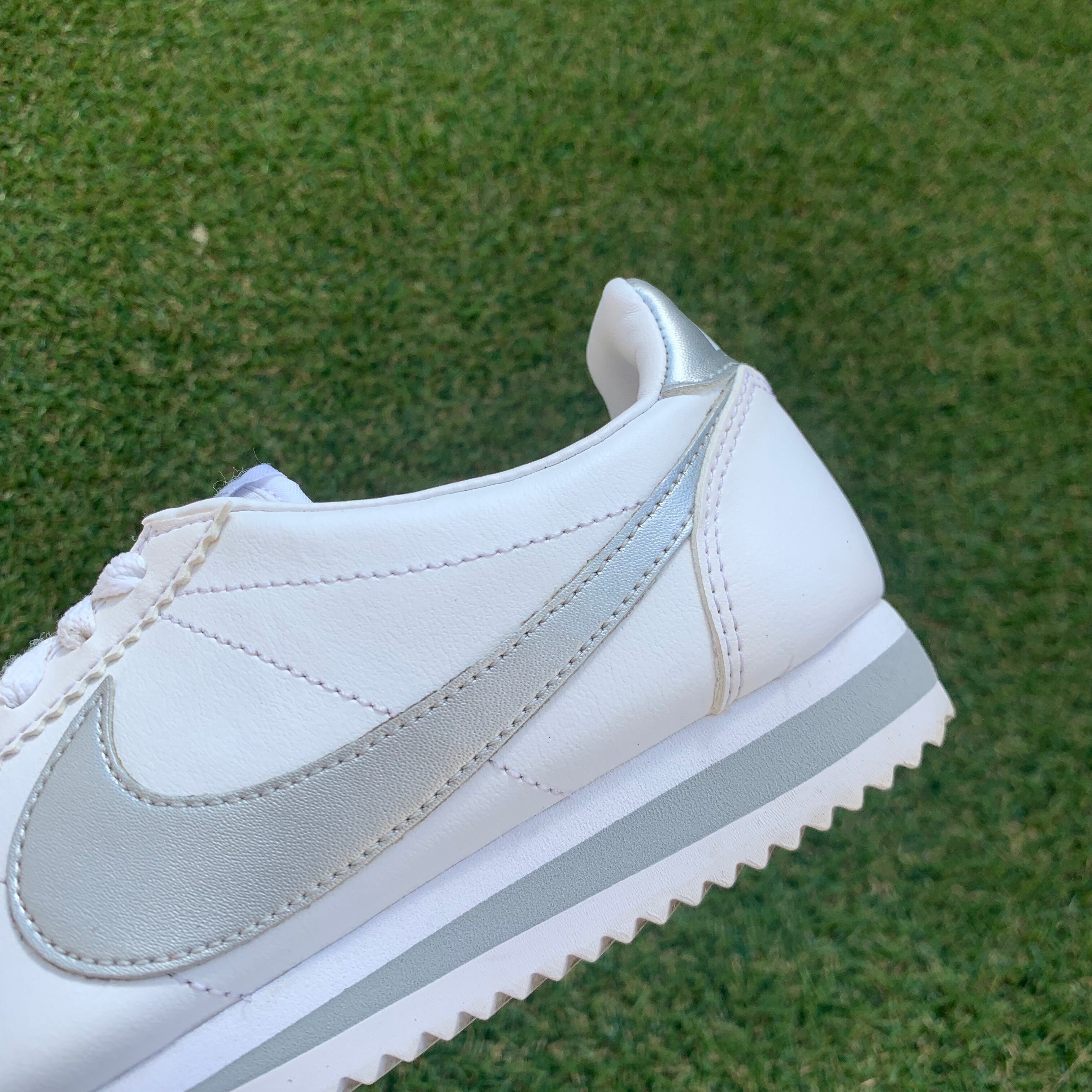 NIKE CLASSIC CORTEZ LEATHER ナイキ クラシックコルテッツ レザー