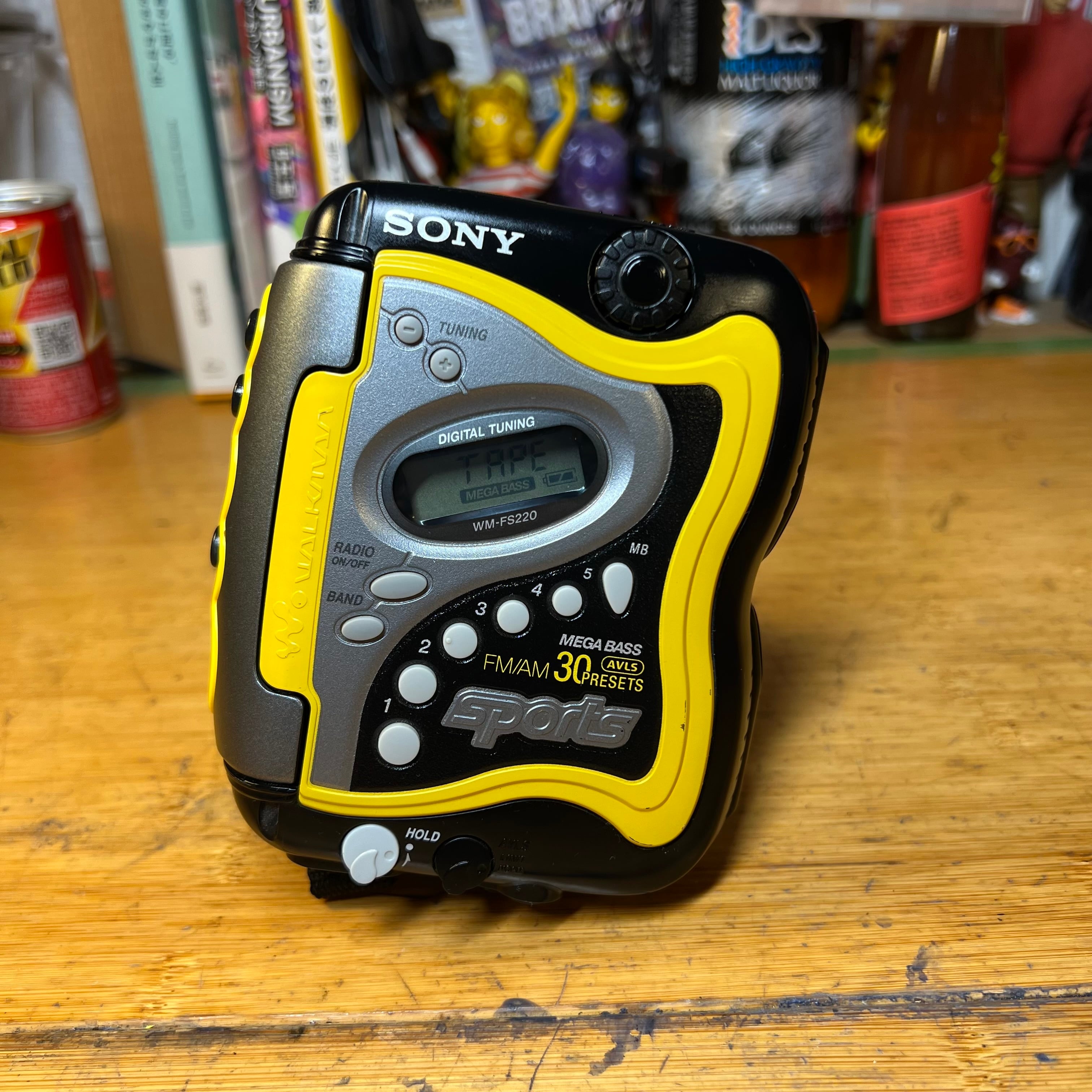 美メンテ稼働品]ソニースポーツ カセットウォークマン sonysports WM
