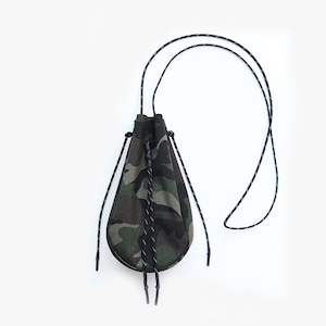 吉岡衣料店 drawstring bag (サコッシュ)【Sサイズ】camo (バッグ)