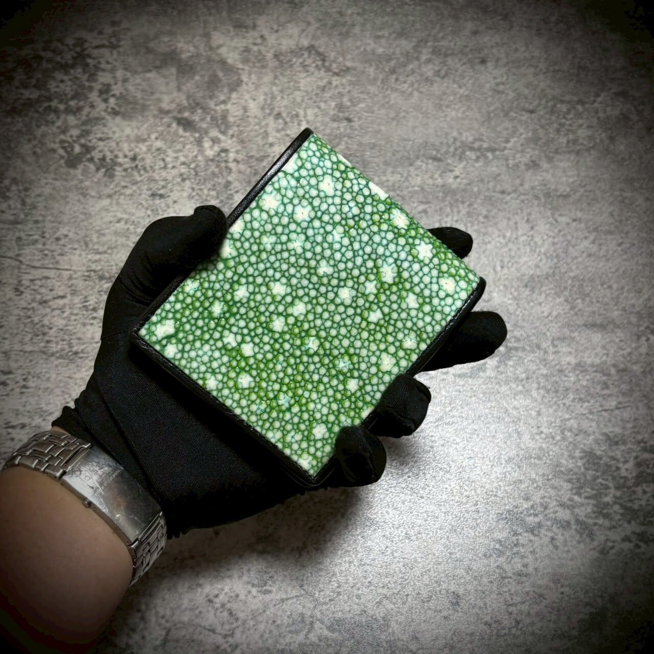 スタースティングレイ 二つ折り 財布 梅花皮 折財布 ガルーシャ