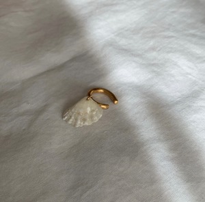 Tridacna squamosa earcuff